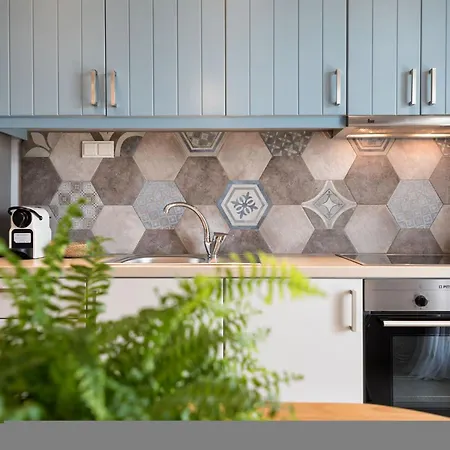 Michael Zeppos * Naousa (Paros)