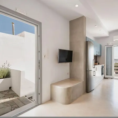 Michael Zeppos Apartment *