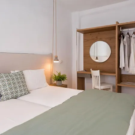 Michael Zeppos * Naousa (Paros)