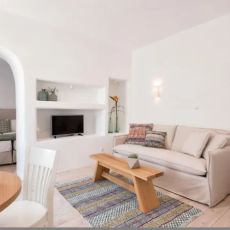 Michael Zeppos Apartment *