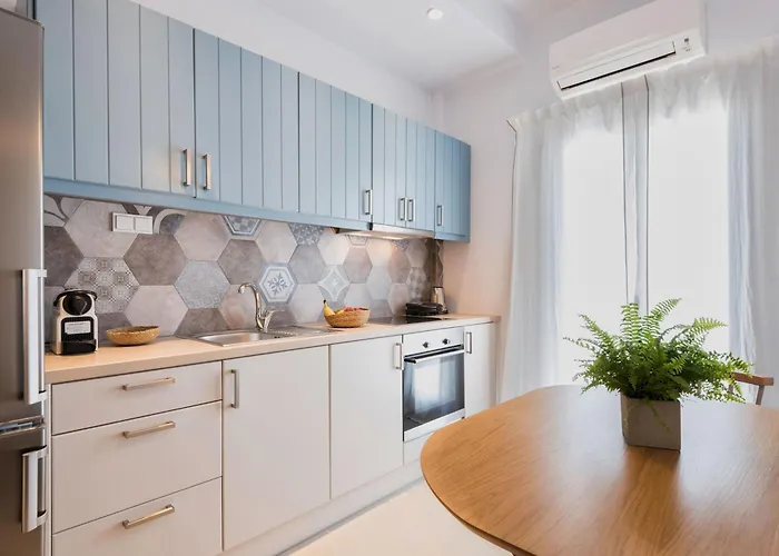 Michael Zeppos Naousa (Paros)