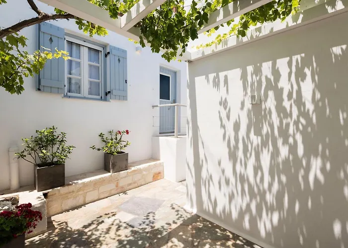 Michael Zeppos Apartment *