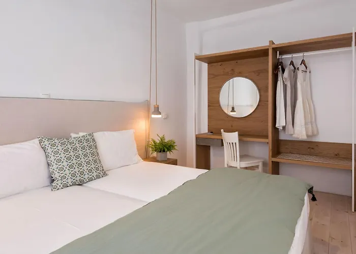 Michael Zeppos * Naousa (Paros)